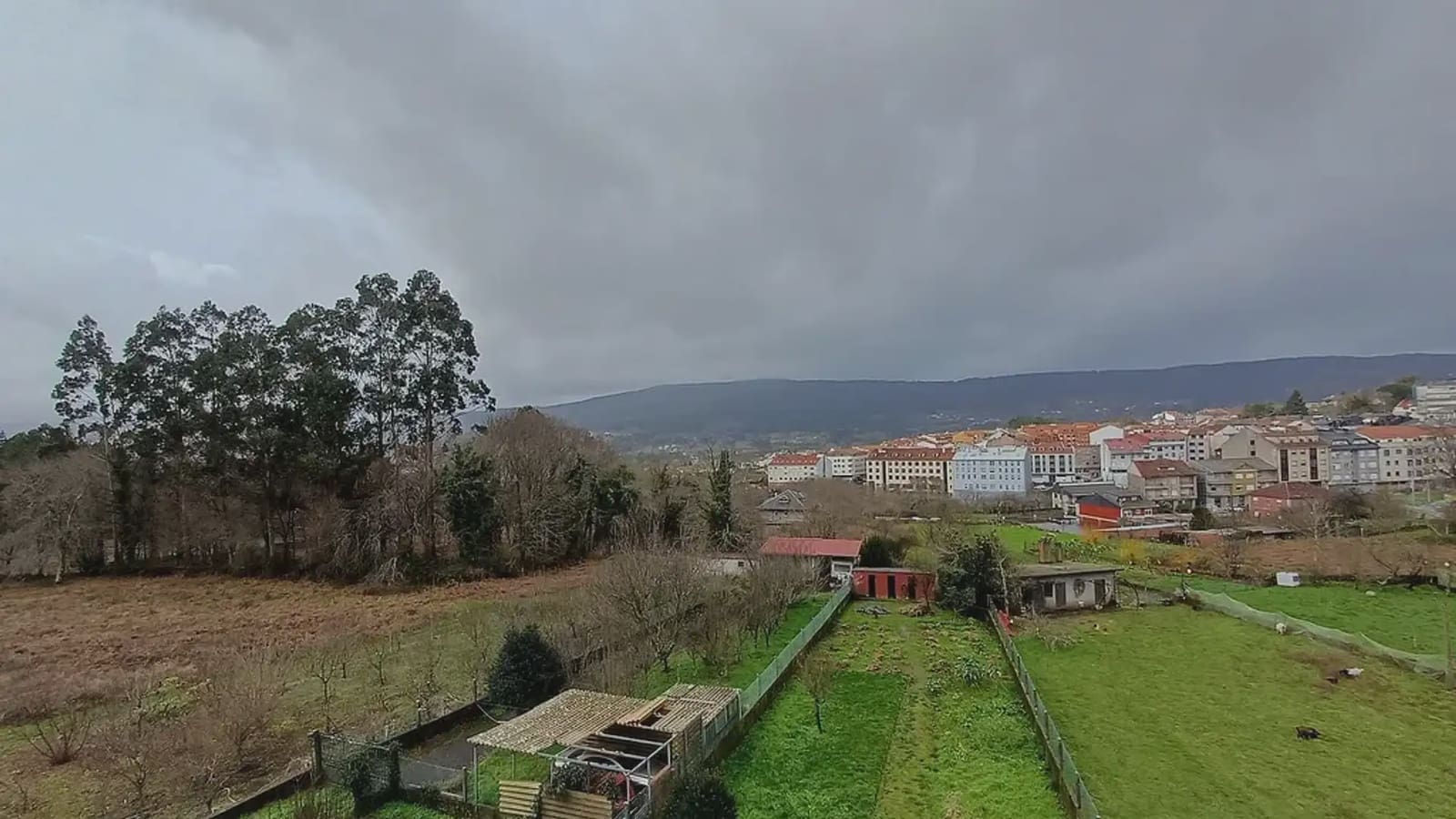 Ático de 2 habitaciones en A Cañiza en venta - 99.000 € (Ref: 9745843)