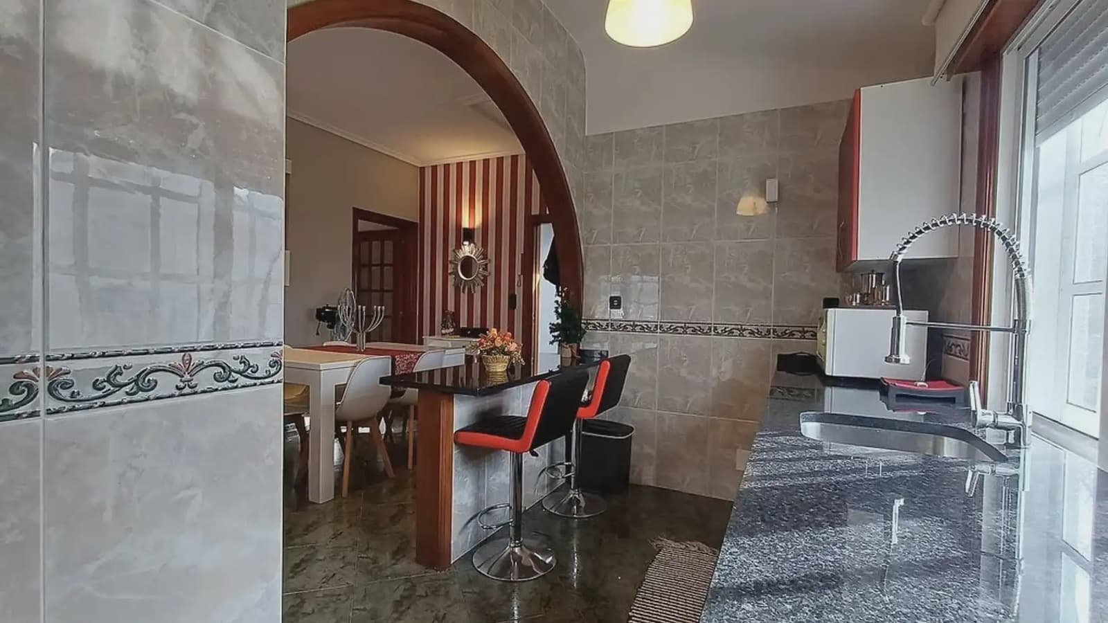 Ático de 2 habitaciones en A Cañiza en venta - 99.000 € (Ref: 9745843)