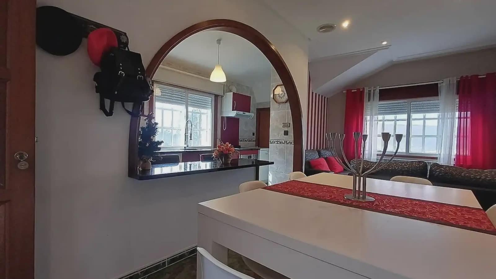 Ático de 2 habitaciones en A Cañiza en venta - 99.000 € (Ref: 9745843)