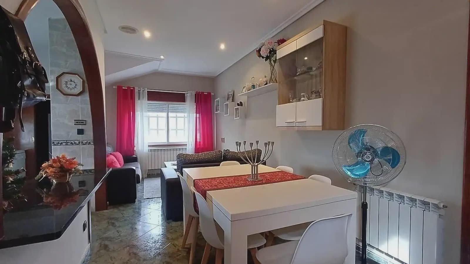 Ático de 2 habitaciones en A Cañiza en venta - 99.000 € (Ref: 9745843)