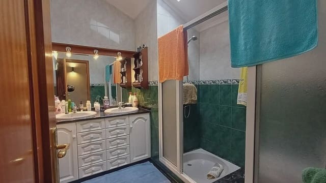 Ático de 2 habitaciones en A Cañiza en venta - 99.000 € (Ref: 9745844)