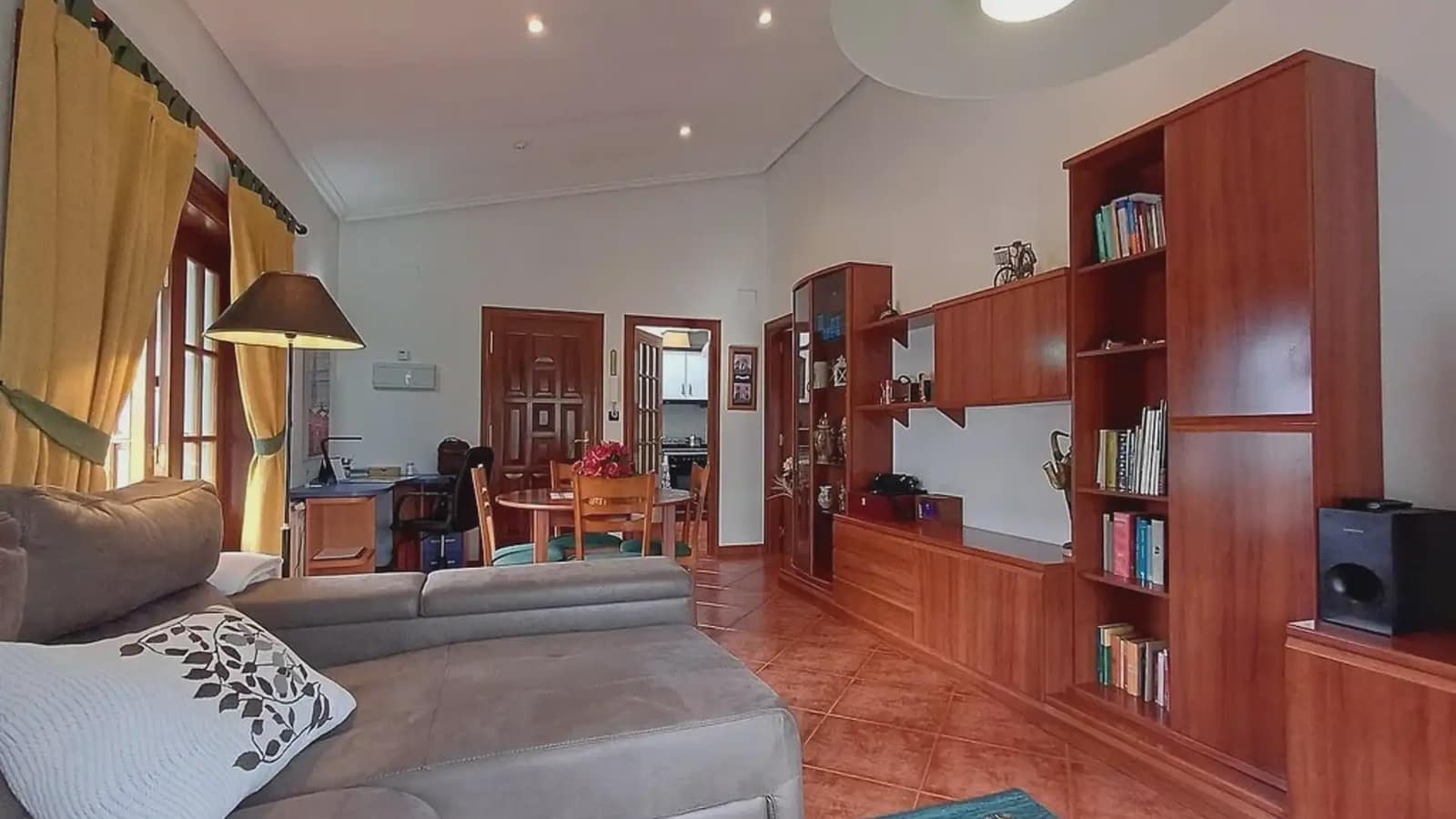 Ático de 2 habitaciones en A Cañiza en venta - 99.000 € (Ref: 9745844)