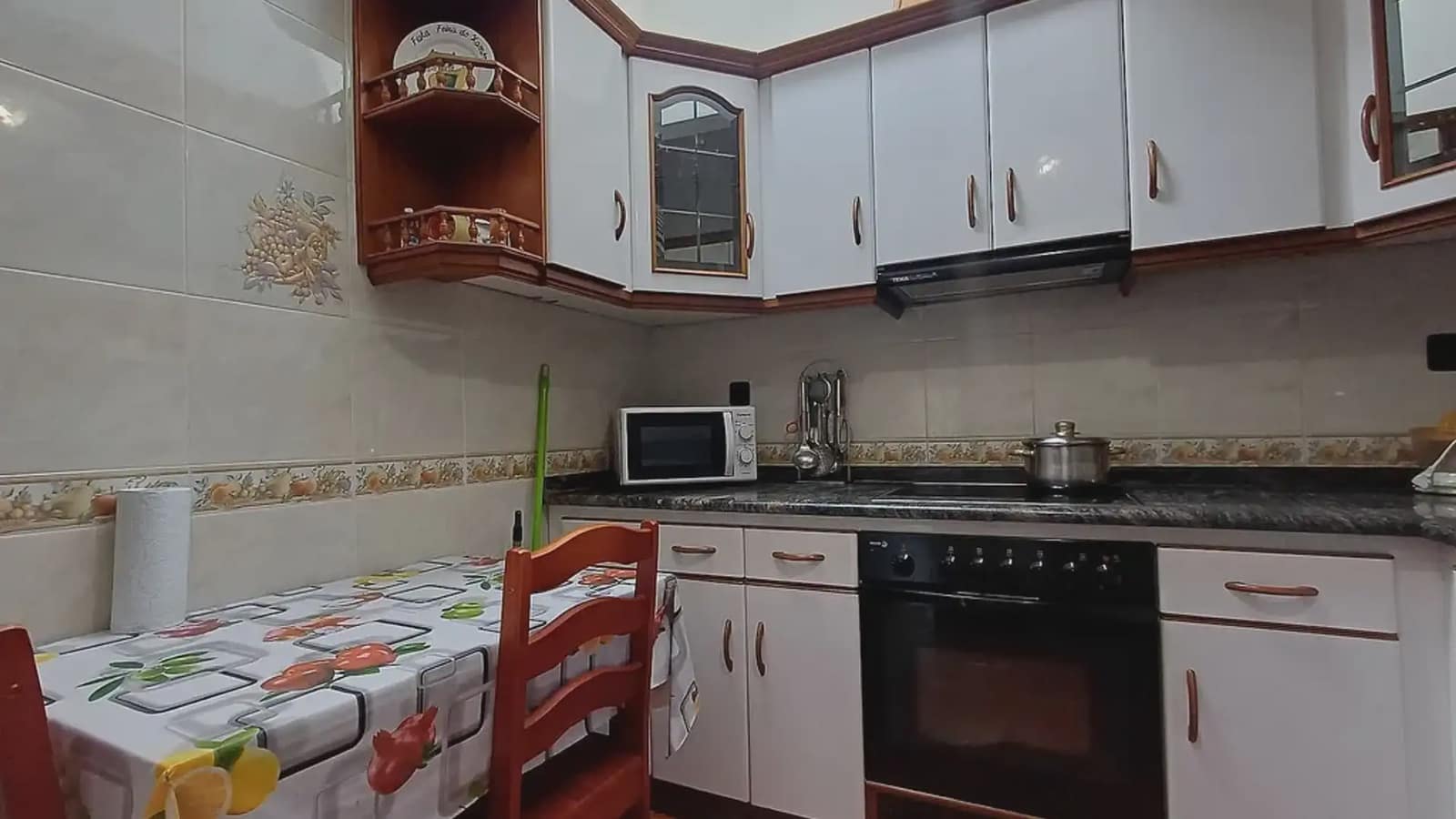 Ático de 2 habitaciones en A Cañiza en venta - 99.000 € (Ref: 9745844)