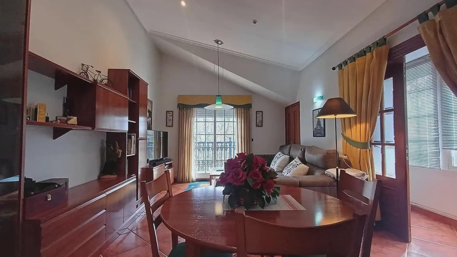 Ático de 2 habitaciones en A Cañiza en venta - 99.000 € (Ref: 9745844)