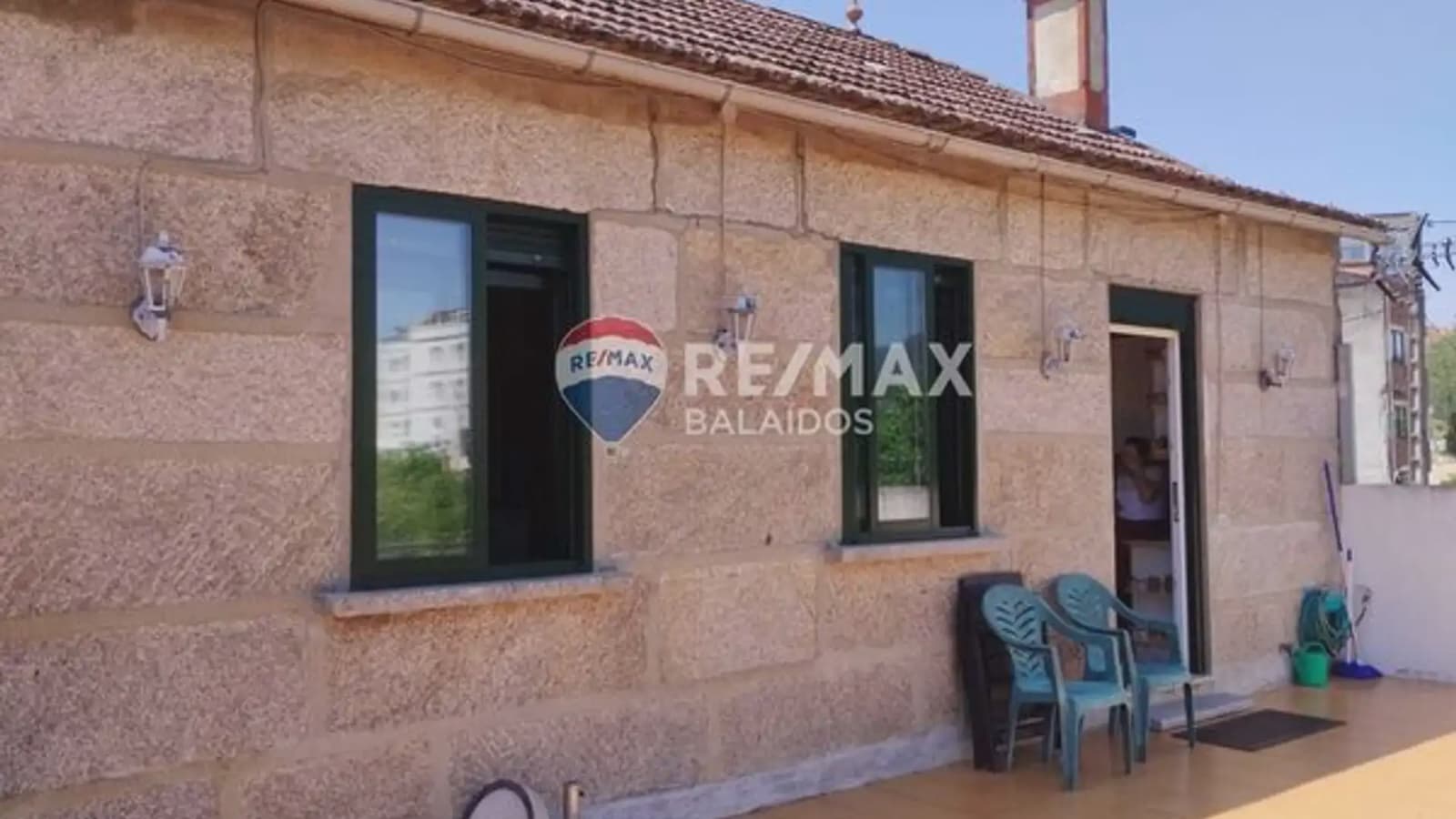 3 bedroom Semi-detached Villa for sale in Tui with garage - € 250,000 (Ref: 9745906)