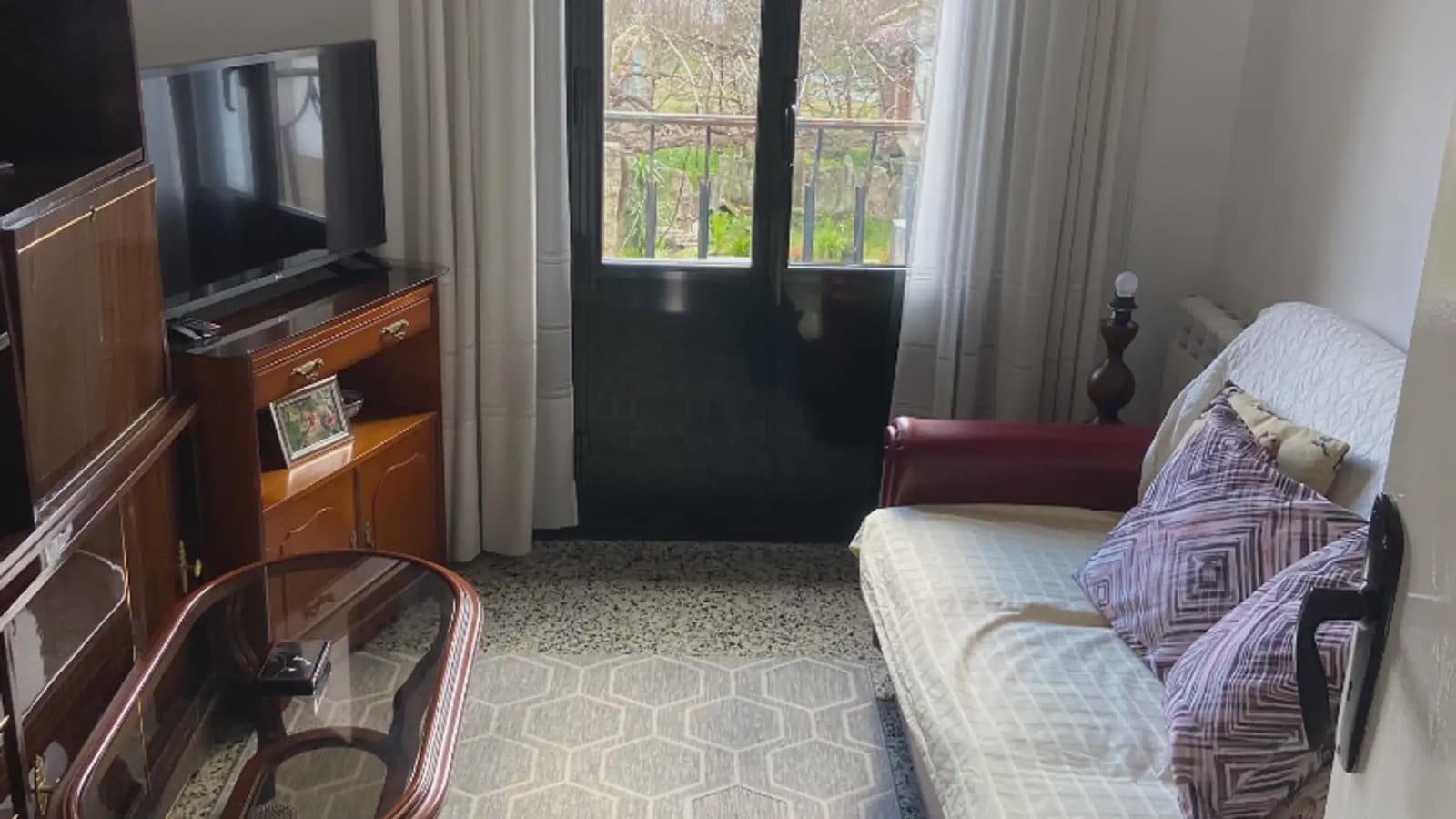 3 bedroom Semi-detached Villa for sale in Tui with garage - € 250,000 (Ref: 9745906)