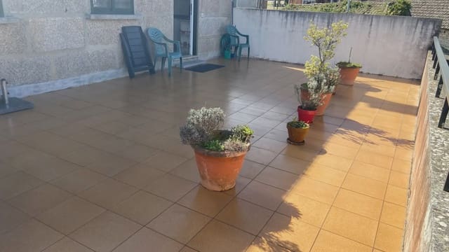 3 camera da letto Villetta Bifamiliare in vendita in Tui con garage - 250.000 € (Rif: 9745906)