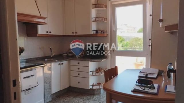3 camera da letto Villetta Bifamiliare in vendita in Tui con garage - 250.000 € (Rif: 9745906)
