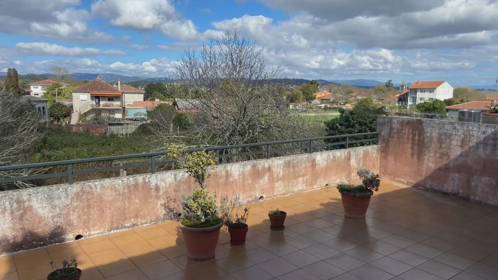 3 bedroom Semi-detached Villa for sale in Tui with garage - € 250,000 (Ref: 9745906)
