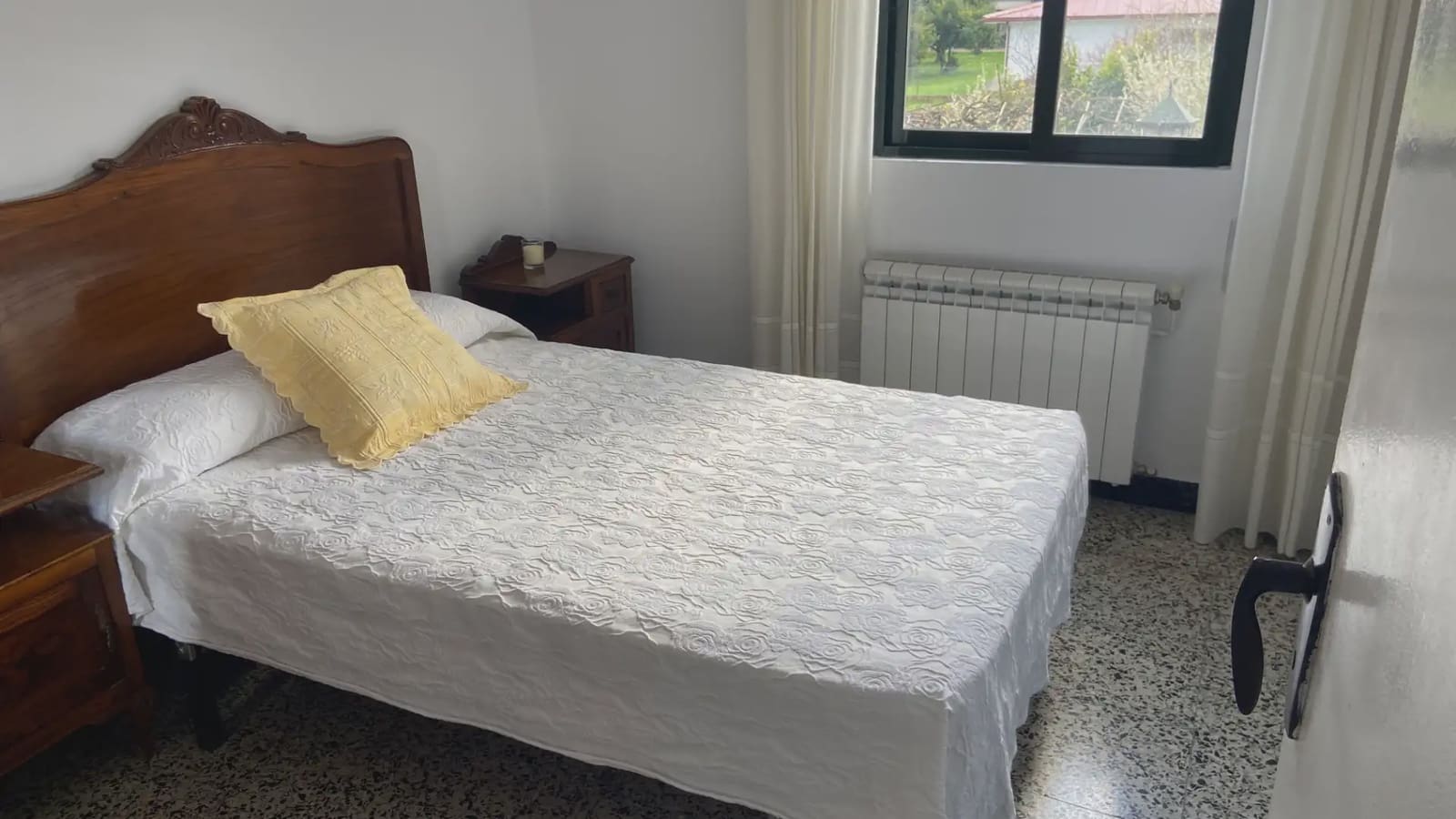 3 bedroom Semi-detached Villa for sale in Tui with garage - € 250,000 (Ref: 9745906)