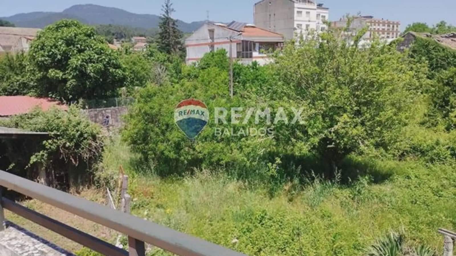 3 bedroom Semi-detached Villa for sale in Tui with garage - € 250,000 (Ref: 9745906)