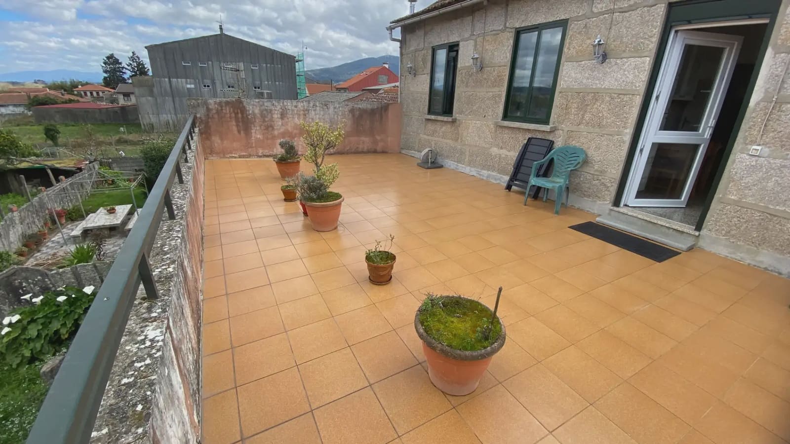 3 bedroom Semi-detached Villa for sale in Tui with garage - € 250,000 (Ref: 9745906)