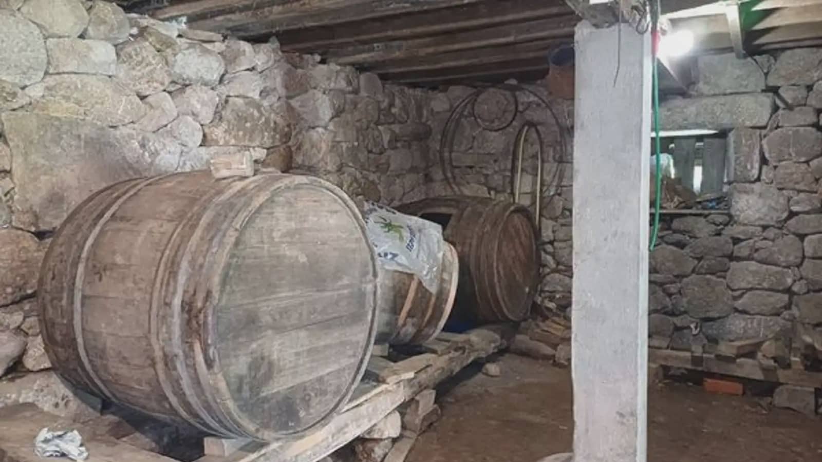 Finca/Casa Rural de 2 habitaciones en A Cañiza en venta con garaje - 79.000 € (Ref: 9745907)