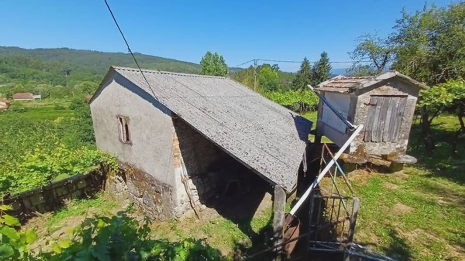 Finca/Casa Rural de 2 habitaciones en A Cañiza en venta con garaje - 79.000 € (Ref: 9745907)