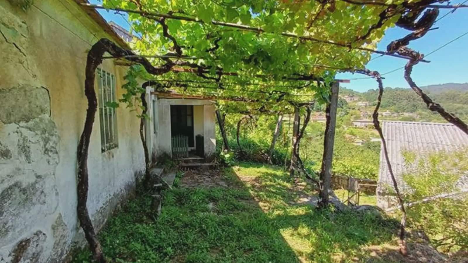 Finca/Casa Rural de 2 habitaciones en A Cañiza en venta con garaje - 79.000 € (Ref: 9745907)