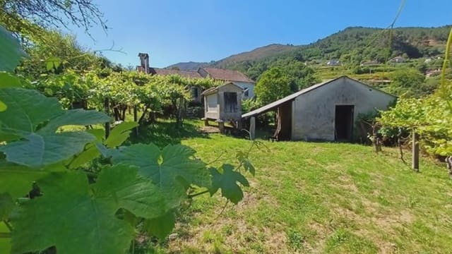 Finca/Casa Rural de 2 habitaciones en A Cañiza en venta con garaje - 79.000 € (Ref: 9745907)