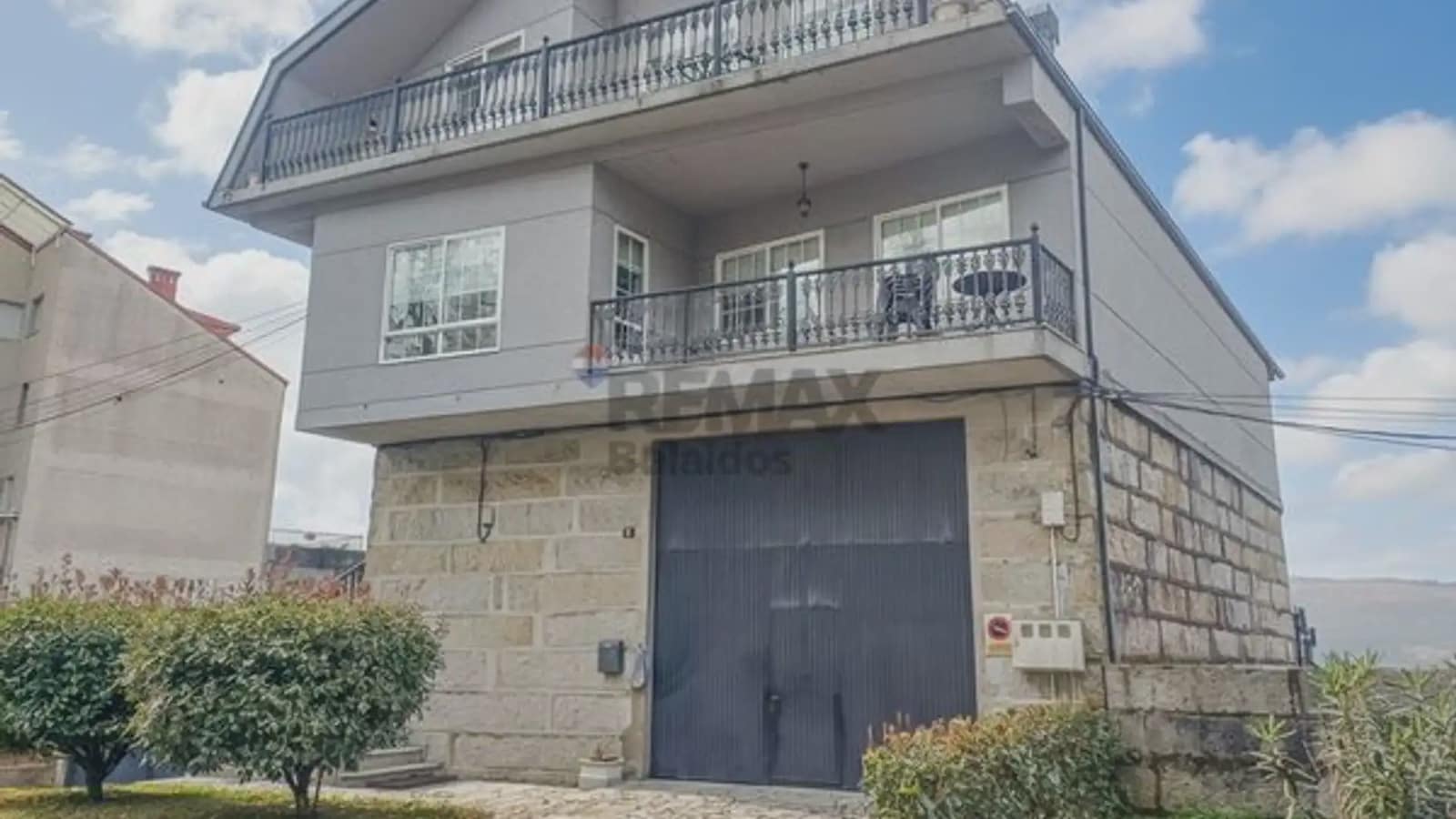 Negocio de 9 habitaciones en A Cañiza en venta con garaje - 449.000 € (Ref: 9745909)