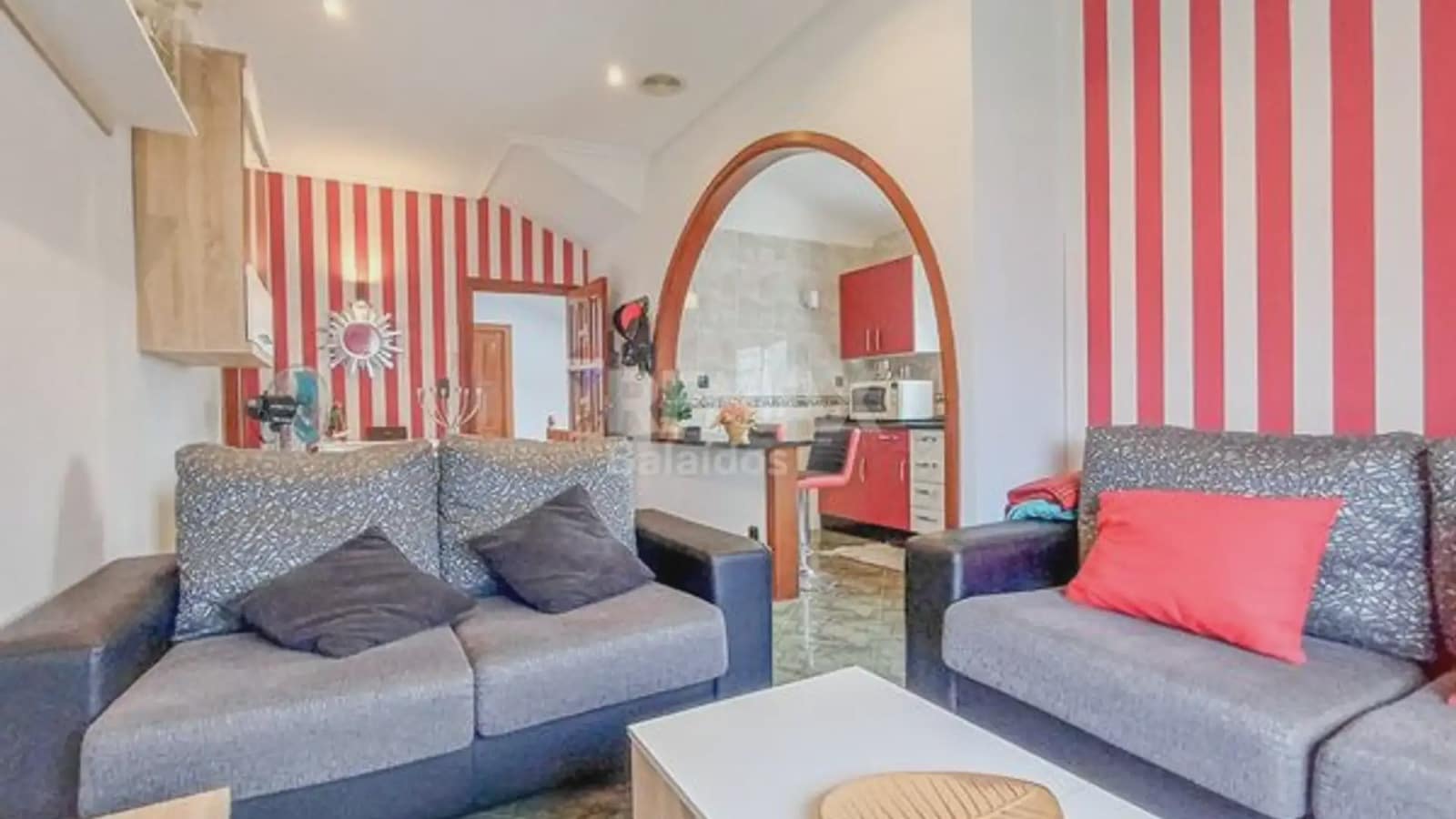 Negocio de 9 habitaciones en A Cañiza en venta con garaje - 449.000 € (Ref: 9745909)