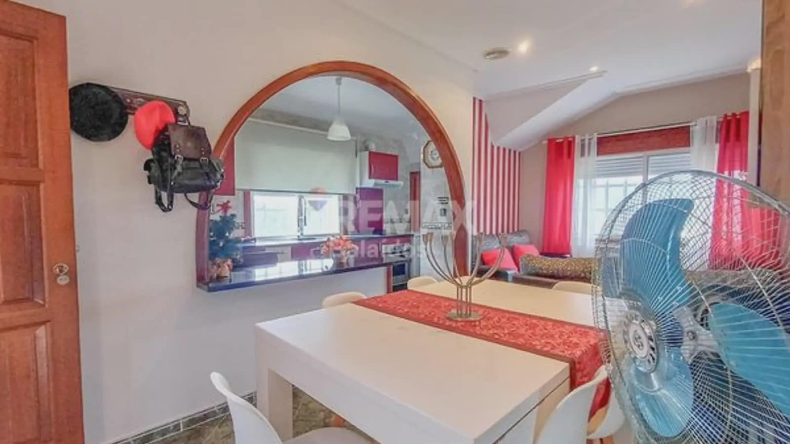 Negocio de 9 habitaciones en A Cañiza en venta con garaje - 449.000 € (Ref: 9745909)