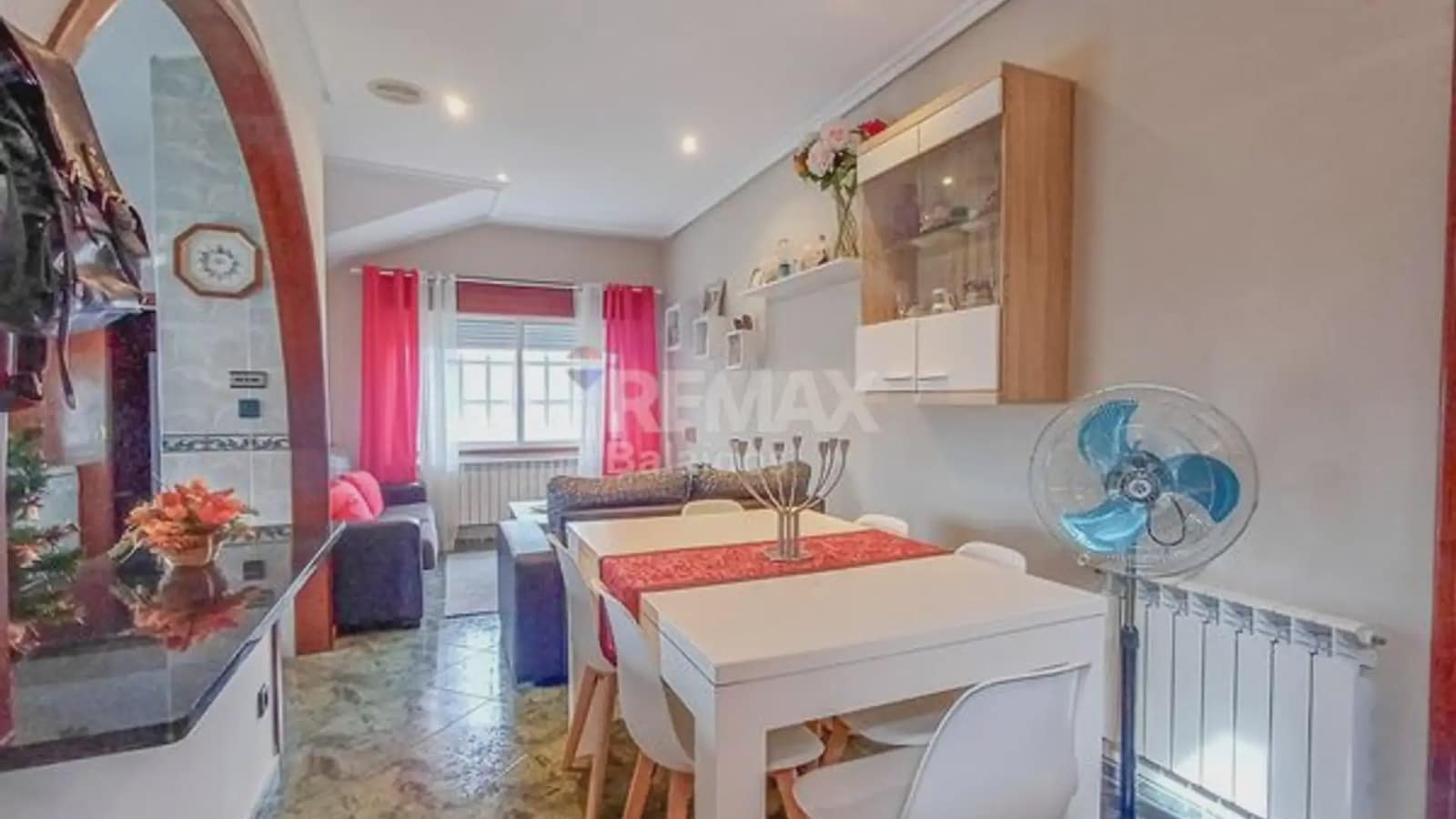 Negocio de 9 habitaciones en A Cañiza en venta con garaje - 449.000 € (Ref: 9745909)