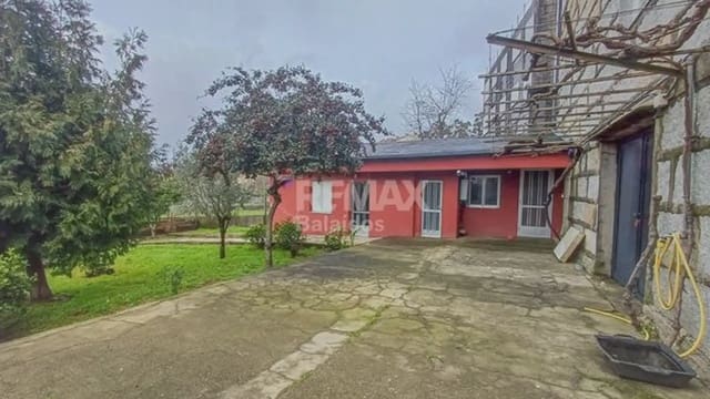 Negocio de 9 habitaciones en A Cañiza en venta - 449.000 € (Ref: 9745909)