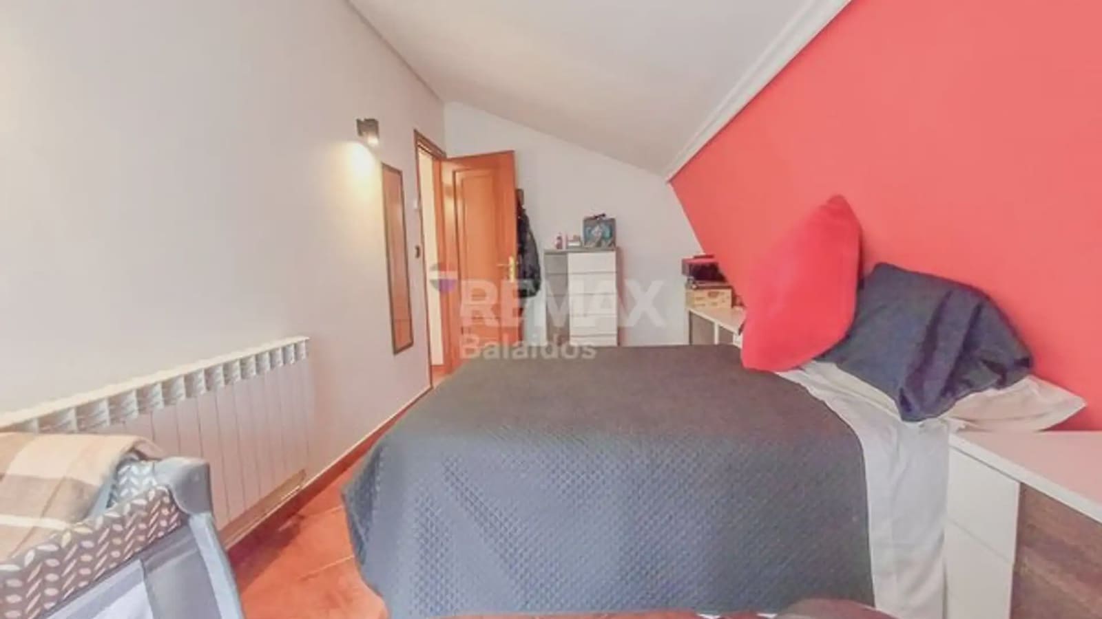 Negocio de 9 habitaciones en A Cañiza en venta con garaje - 449.000 € (Ref: 9745909)