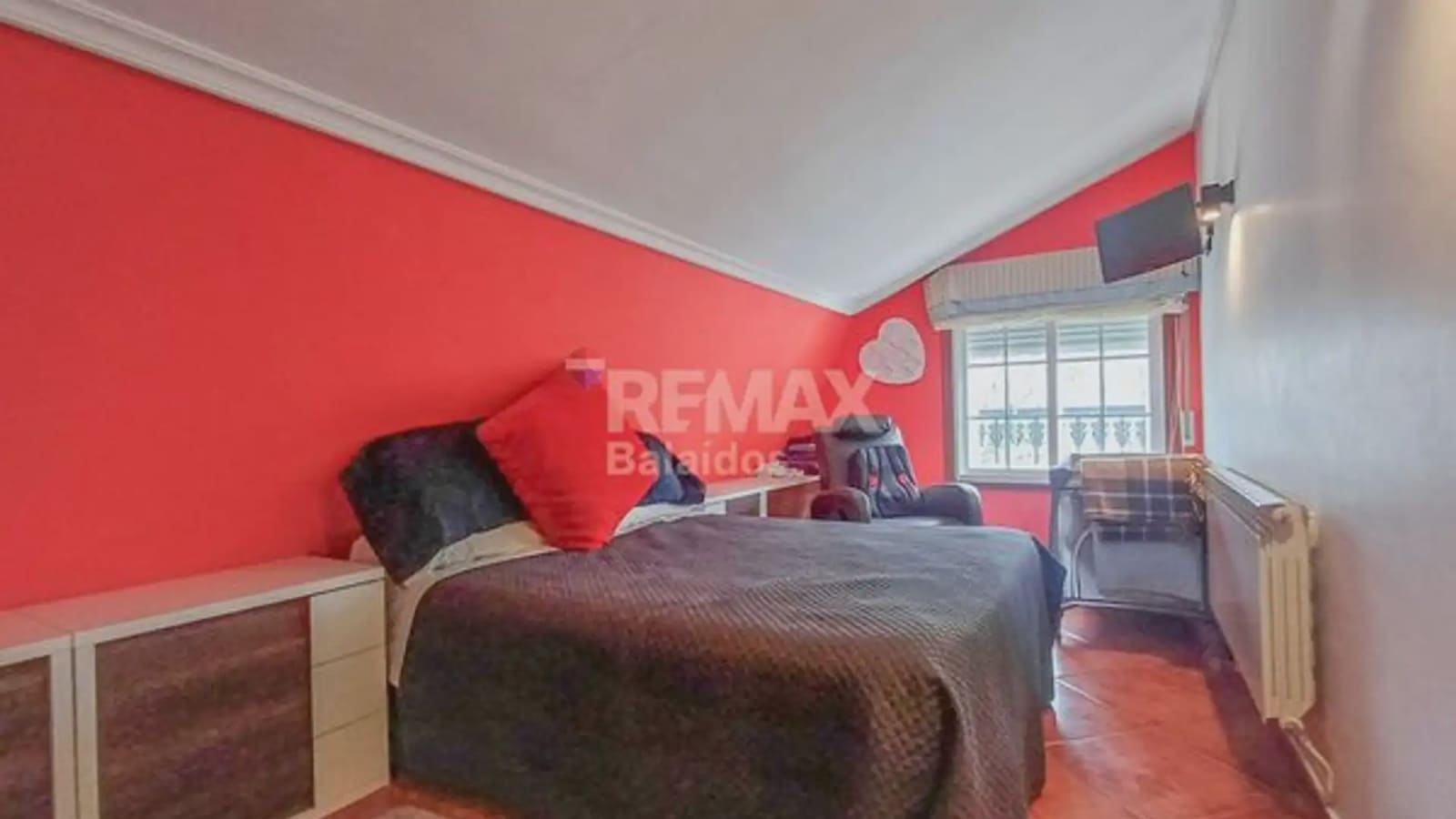 Negocio de 9 habitaciones en A Cañiza en venta con garaje - 449.000 € (Ref: 9745909)