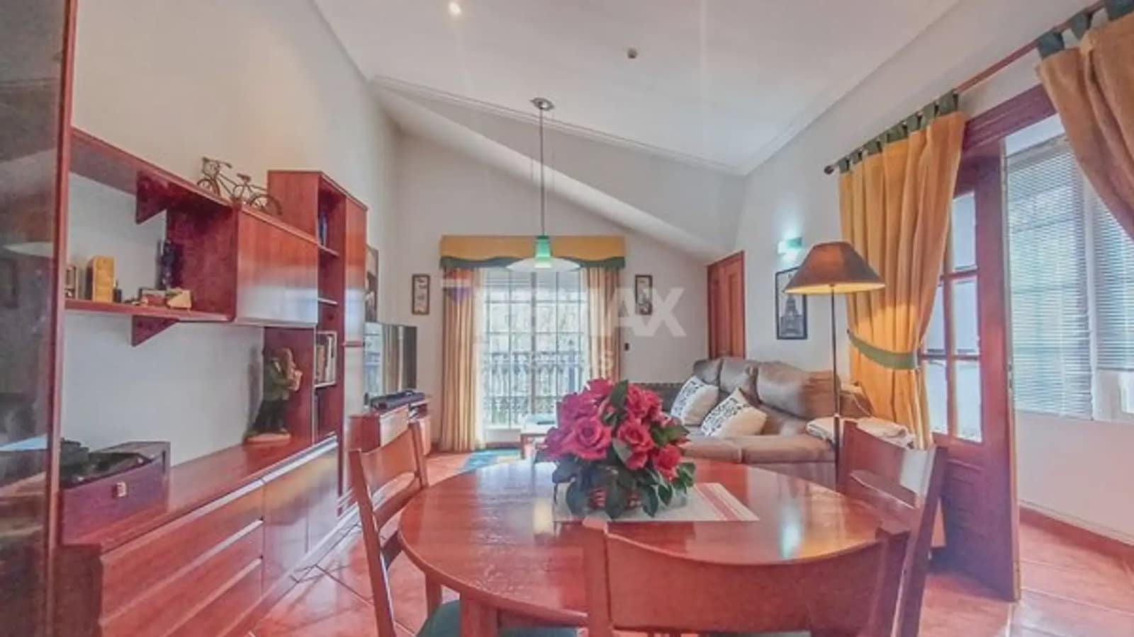 Negocio de 9 habitaciones en A Cañiza en venta con garaje - 449.000 € (Ref: 9745909)