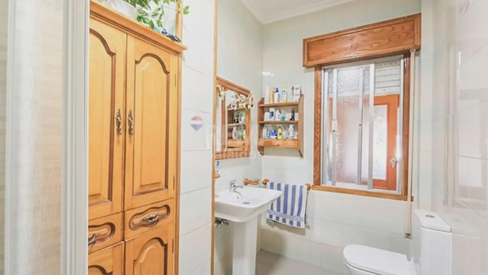 Negocio de 9 habitaciones en A Cañiza en venta con garaje - 449.000 € (Ref: 9745909)