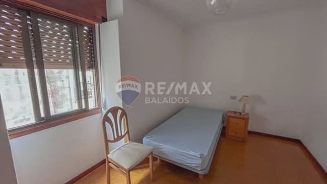 Casa de 3 habitaciones en Vigo en venta - 160.000 € (Ref: 9745910)