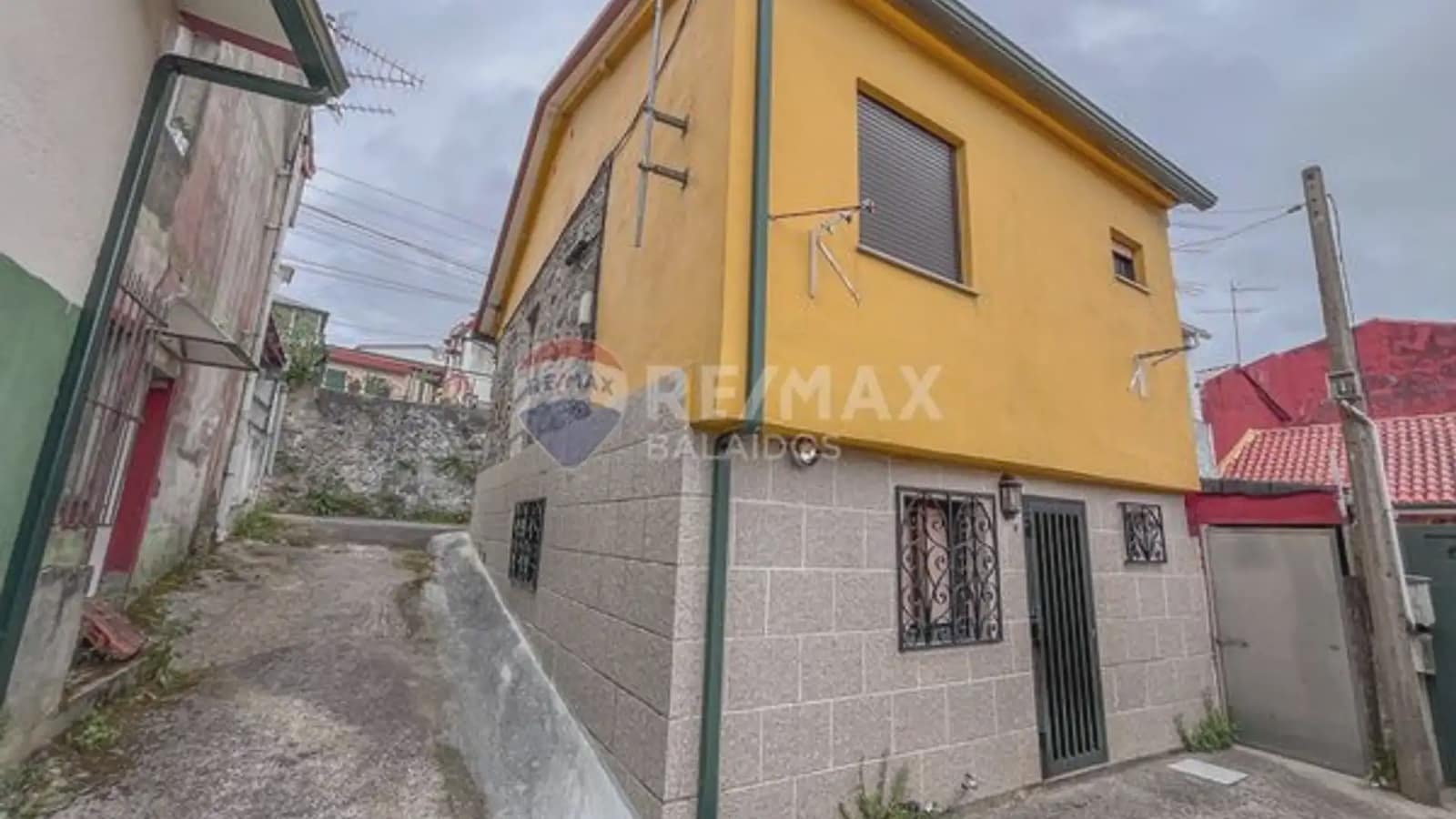 3 bedroom Townhouse for sale in Vigo - € 160,000 (Ref: 9745910)