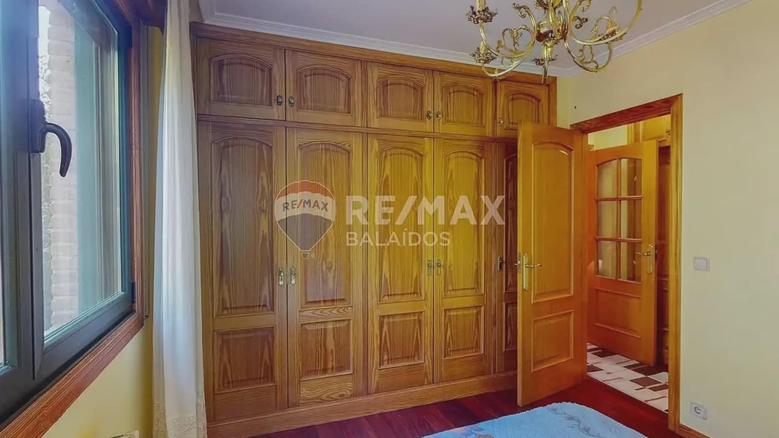 4 Zimmer Villa zu verkaufen in Gondomar mit Pool Garage - 485.000 € (Ref: 9746723)