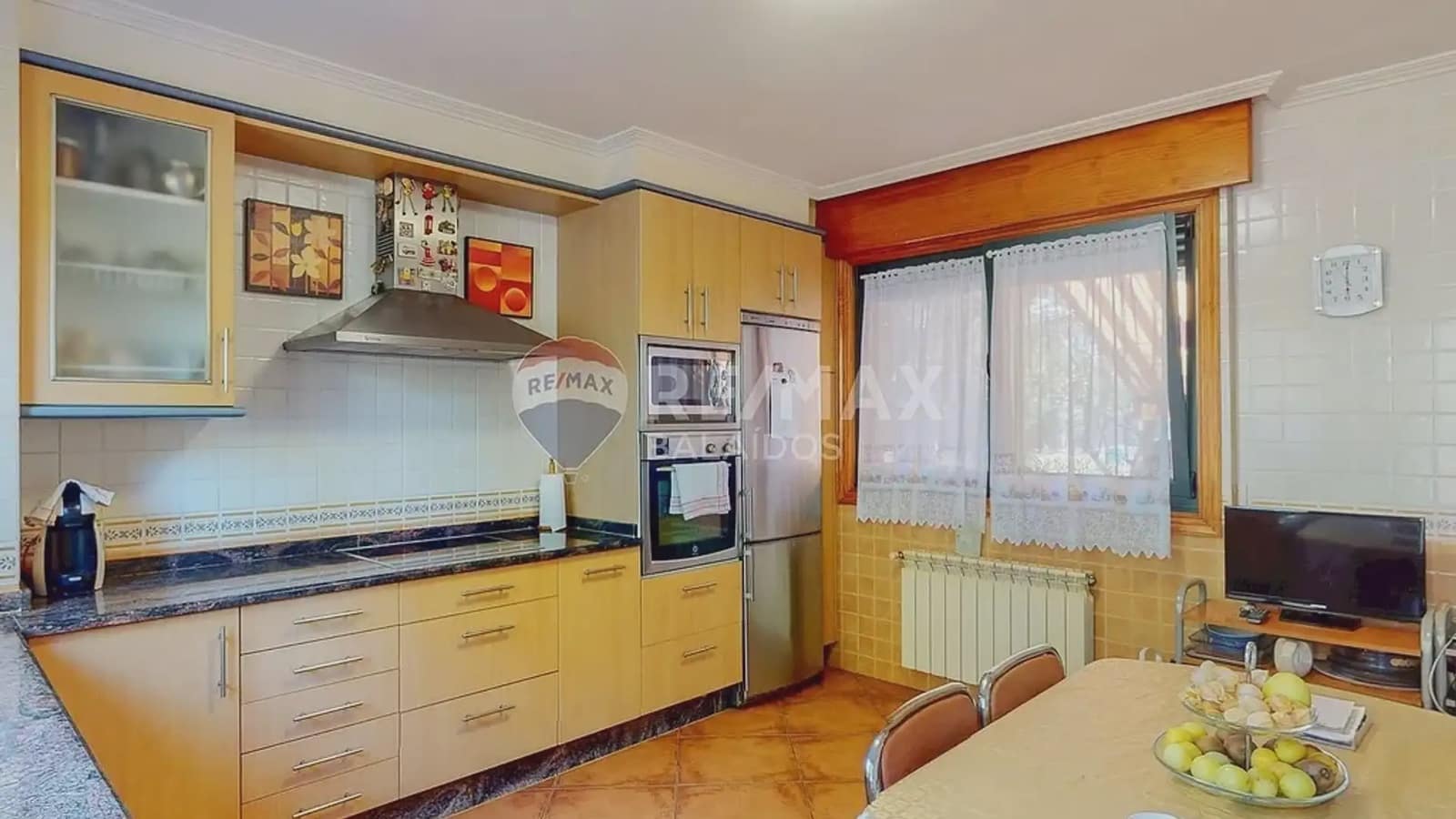 4 Zimmer Villa zu verkaufen in Gondomar mit Pool Garage - 485.000 € (Ref: 9746723)