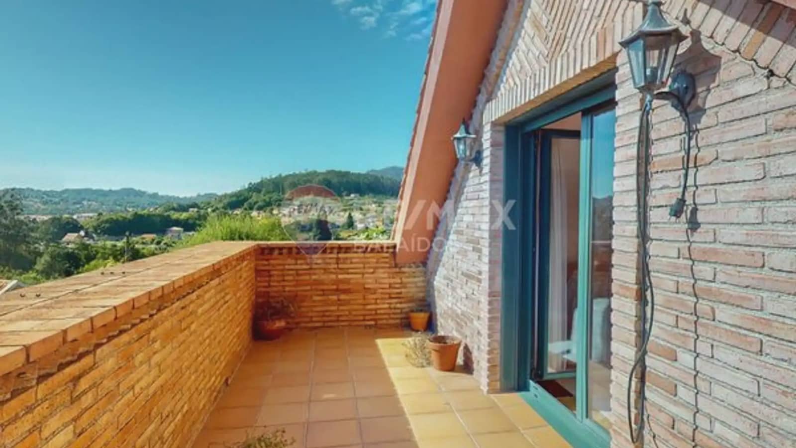 4 Zimmer Villa zu verkaufen in Gondomar mit Pool Garage - 485.000 € (Ref: 9746723)
