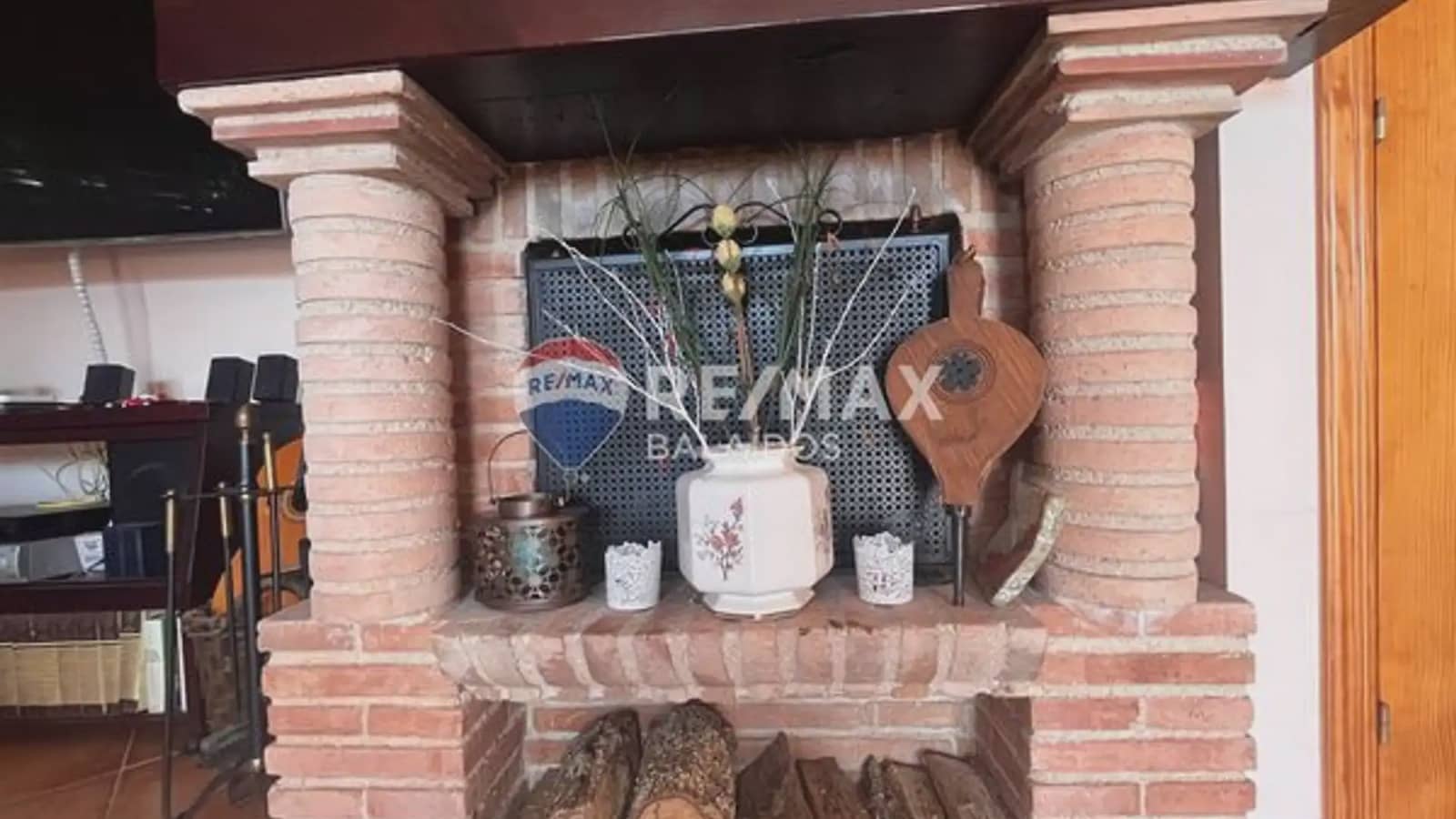 4 Zimmer Villa zu verkaufen in Gondomar mit Pool Garage - 485.000 € (Ref: 9746723)