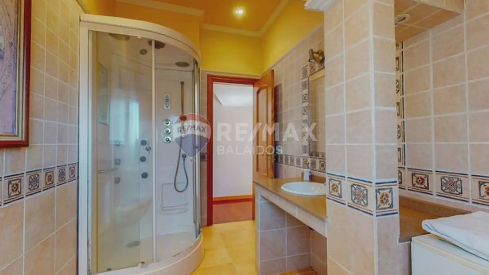 4 Zimmer Villa zu verkaufen in Gondomar mit Pool Garage - 485.000 € (Ref: 9746723)