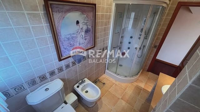4 Zimmer Villa zu verkaufen in Gondomar mit Pool Garage - 485.000 € (Ref: 9746723)