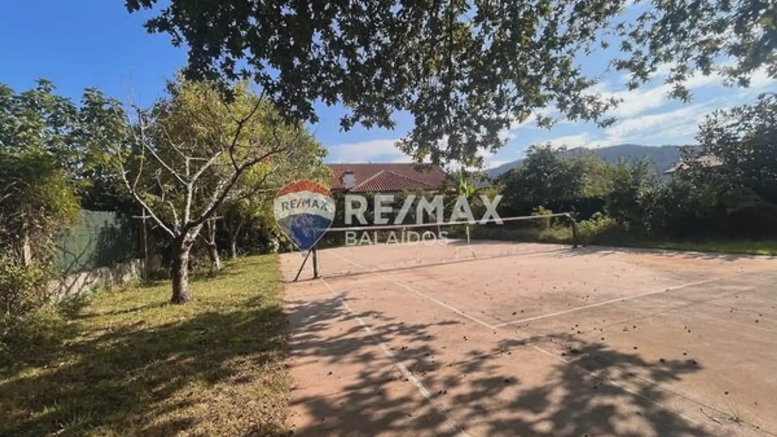 4 Zimmer Villa zu verkaufen in Gondomar mit Pool Garage - 485.000 € (Ref: 9746723)