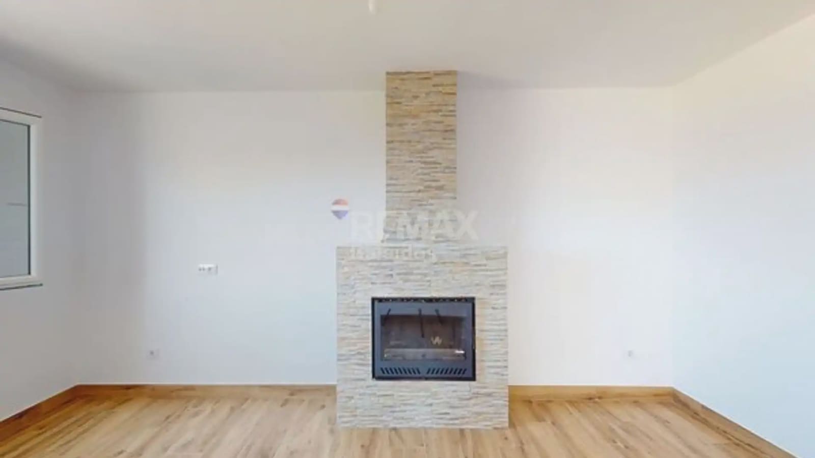 4 soveværelse Villa til salg i Oia - € 340.000 (Ref: 9747279)