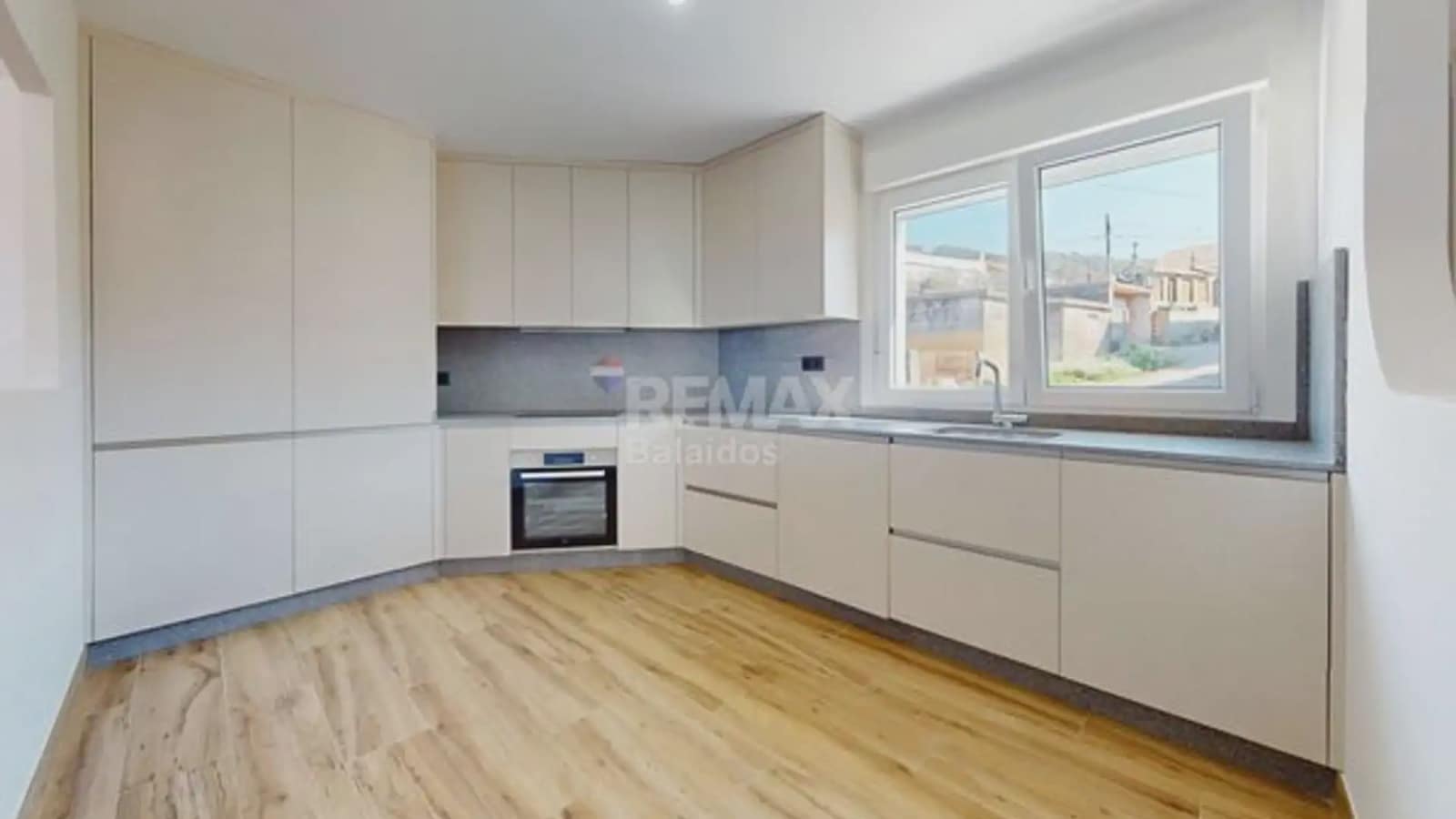 4 soveværelse Villa til salg i Oia - € 340.000 (Ref: 9747279)