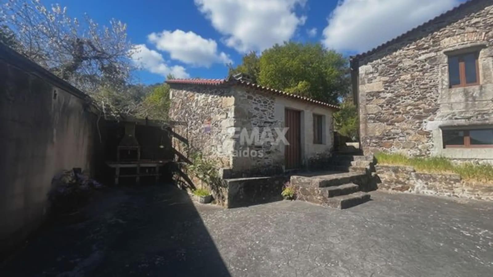 3 soveværelse Finca/Landehus til salg i O Rosal med garage - € 395.000 (Ref: 9747433)