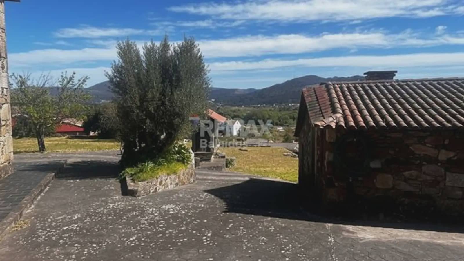 3 soveværelse Finca/Landehus til salg i O Rosal med garage - € 395.000 (Ref: 9747433)