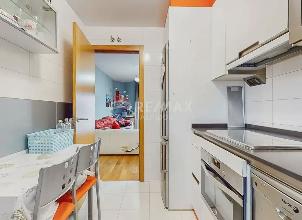 Piso de 2 habitaciones en Vigo en venta con garaje - 295.000 € (Ref: 9762291)