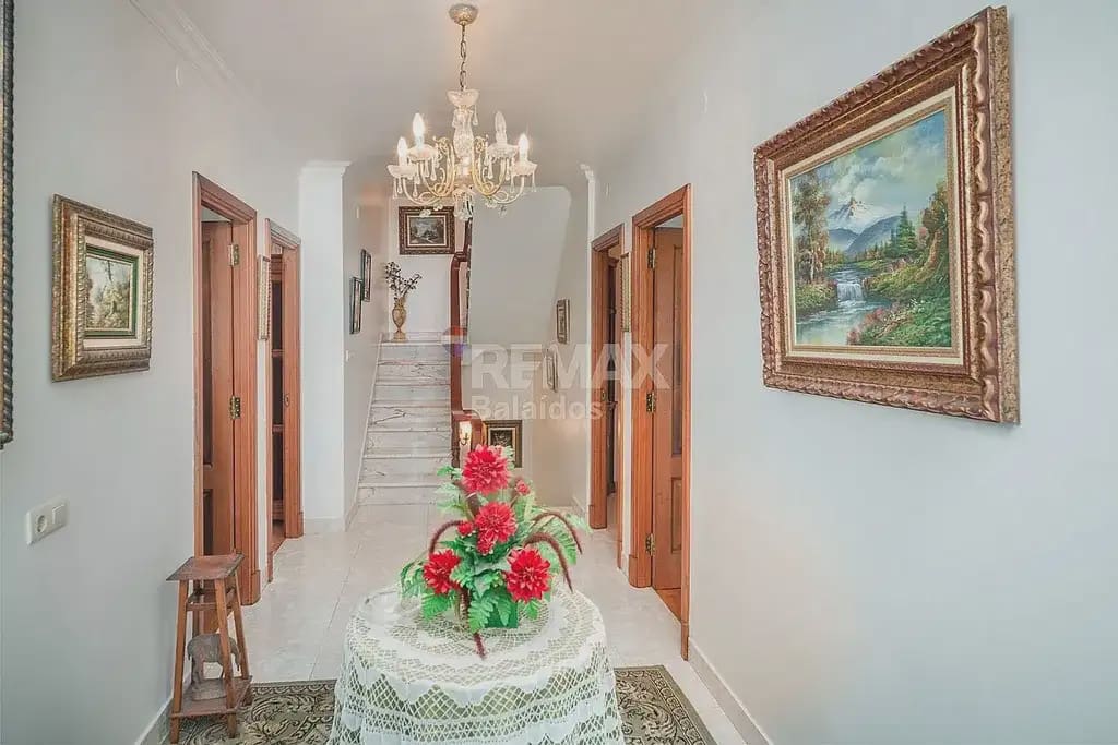 7 slaapkamer Villa te koop in A Pobra do Caraminal met garage - € 340.000 (Ref: 9762297)