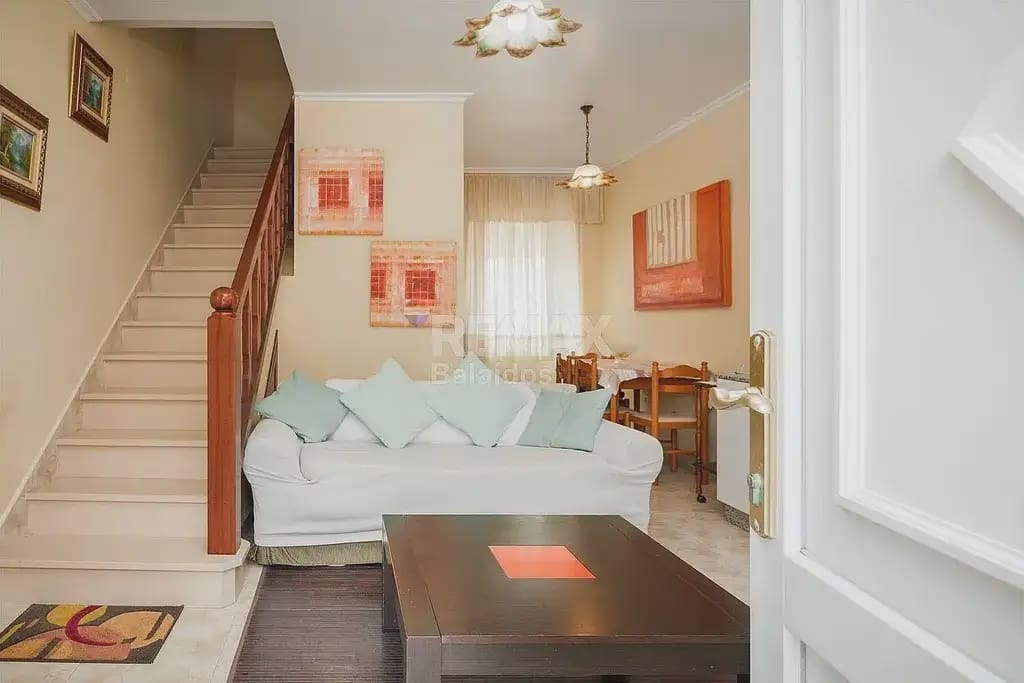 7 slaapkamer Villa te koop in A Pobra do Caraminal met garage - € 340.000 (Ref: 9762297)