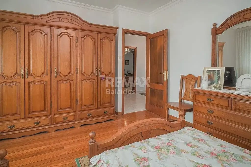 7 slaapkamer Villa te koop in A Pobra do Caraminal met garage - € 340.000 (Ref: 9762297)