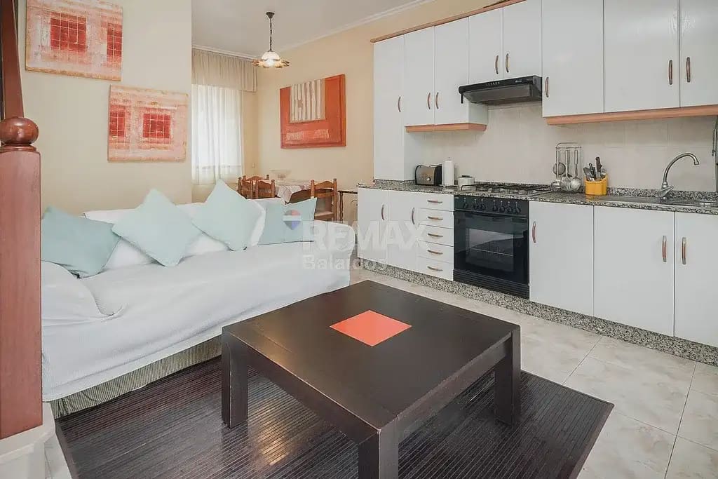 7 slaapkamer Villa te koop in A Pobra do Caraminal met garage - € 340.000 (Ref: 9762297)