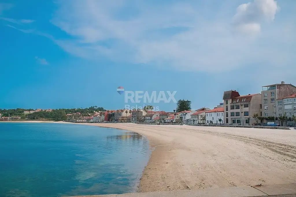 7 slaapkamer Villa te koop in A Pobra do Caraminal met garage - € 340.000 (Ref: 9762297)