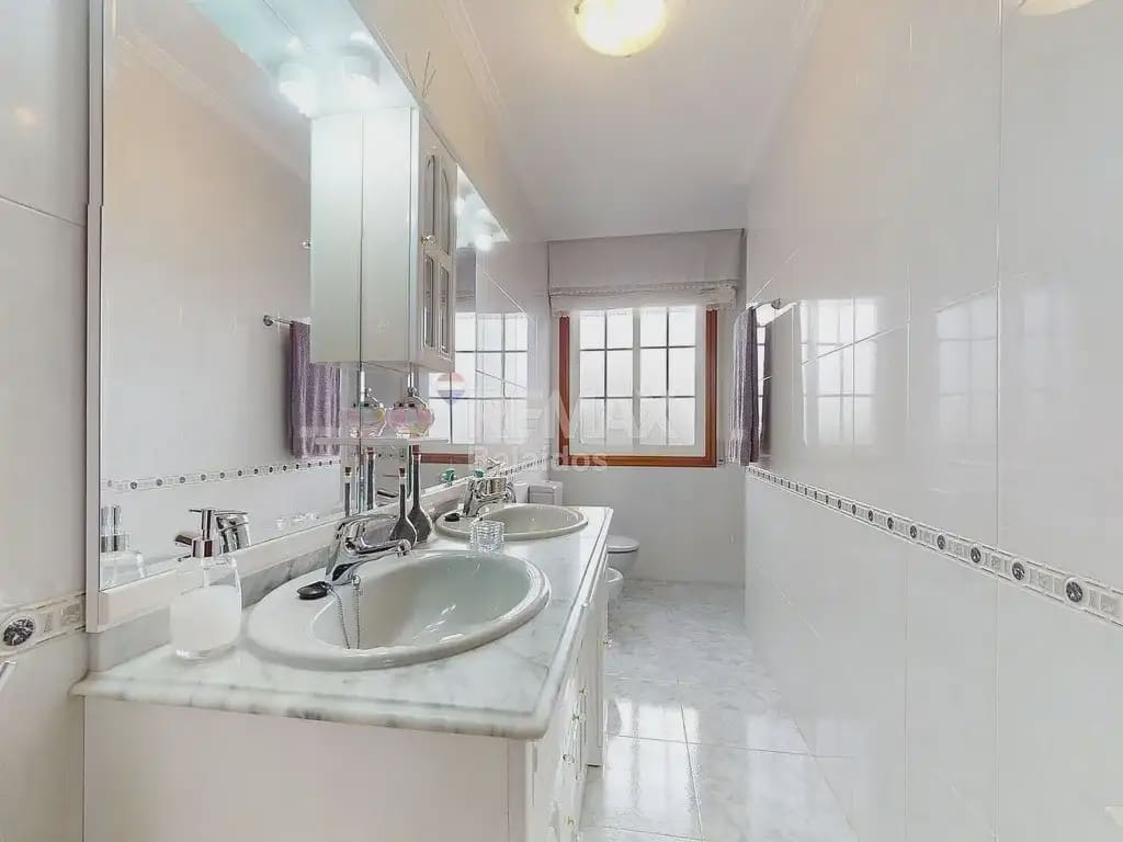 5 soverom Villa til salgs i Ponteareas med garasje - € 425 000 (Ref: 9762298)