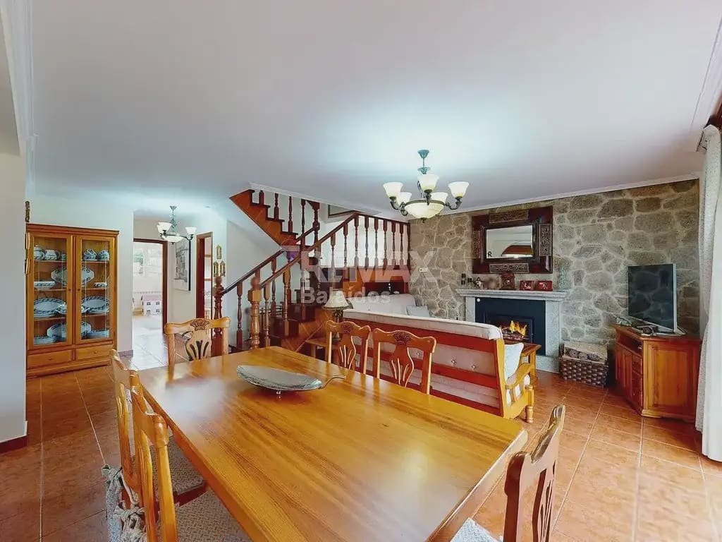 5 soverom Villa til salgs i Ponteareas med garasje - € 425 000 (Ref: 9762298)